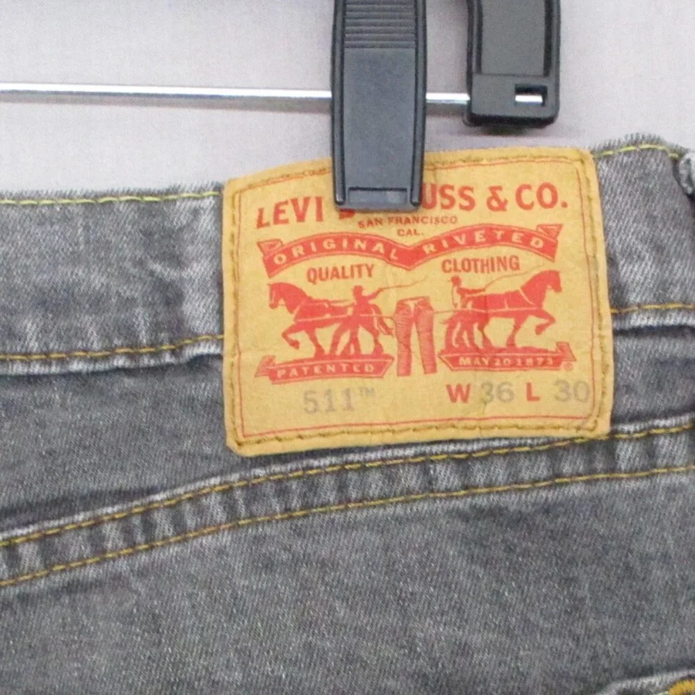 Levis size measurements
